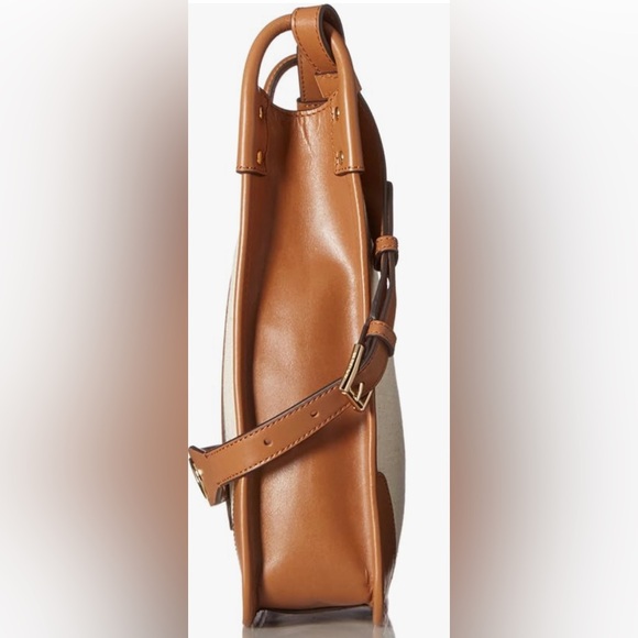 Michael Kors North/South messenger crossbody bag. - Picture 6 of 13